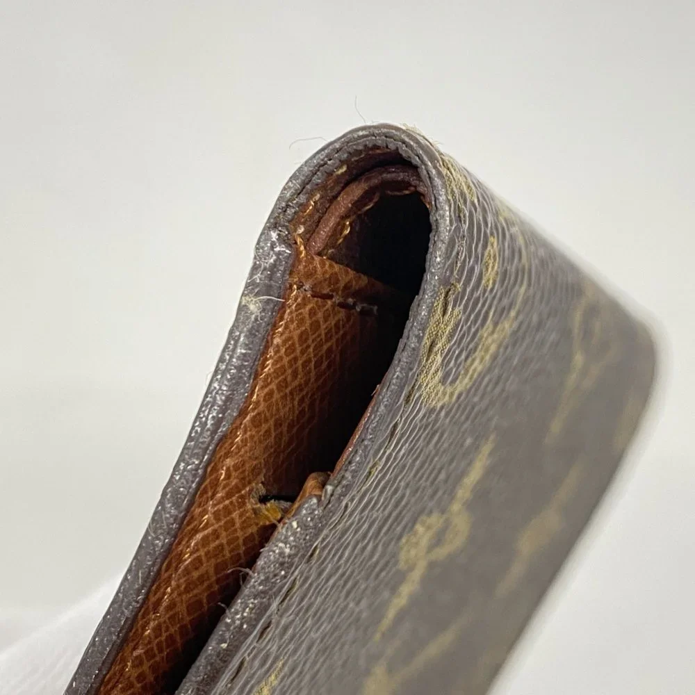 Louis Vuitton classic louis